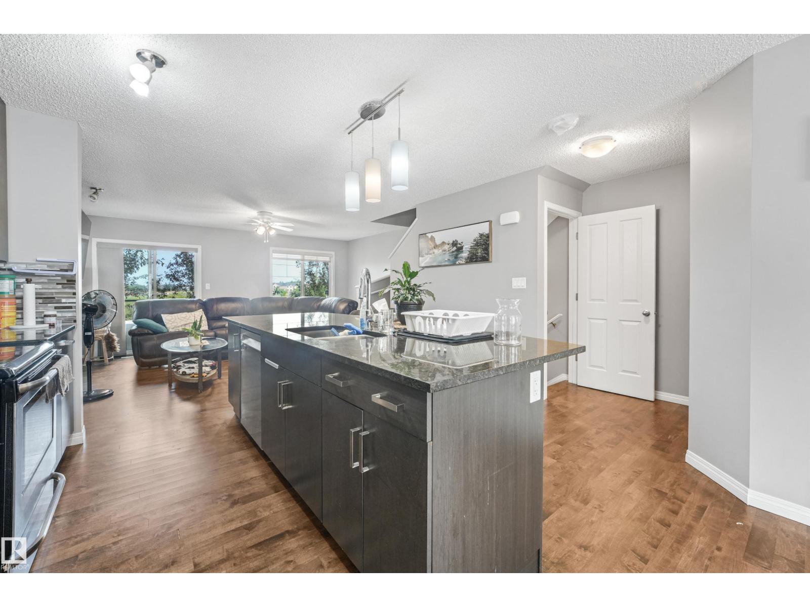#40 1030 chappelle BV SW - 14