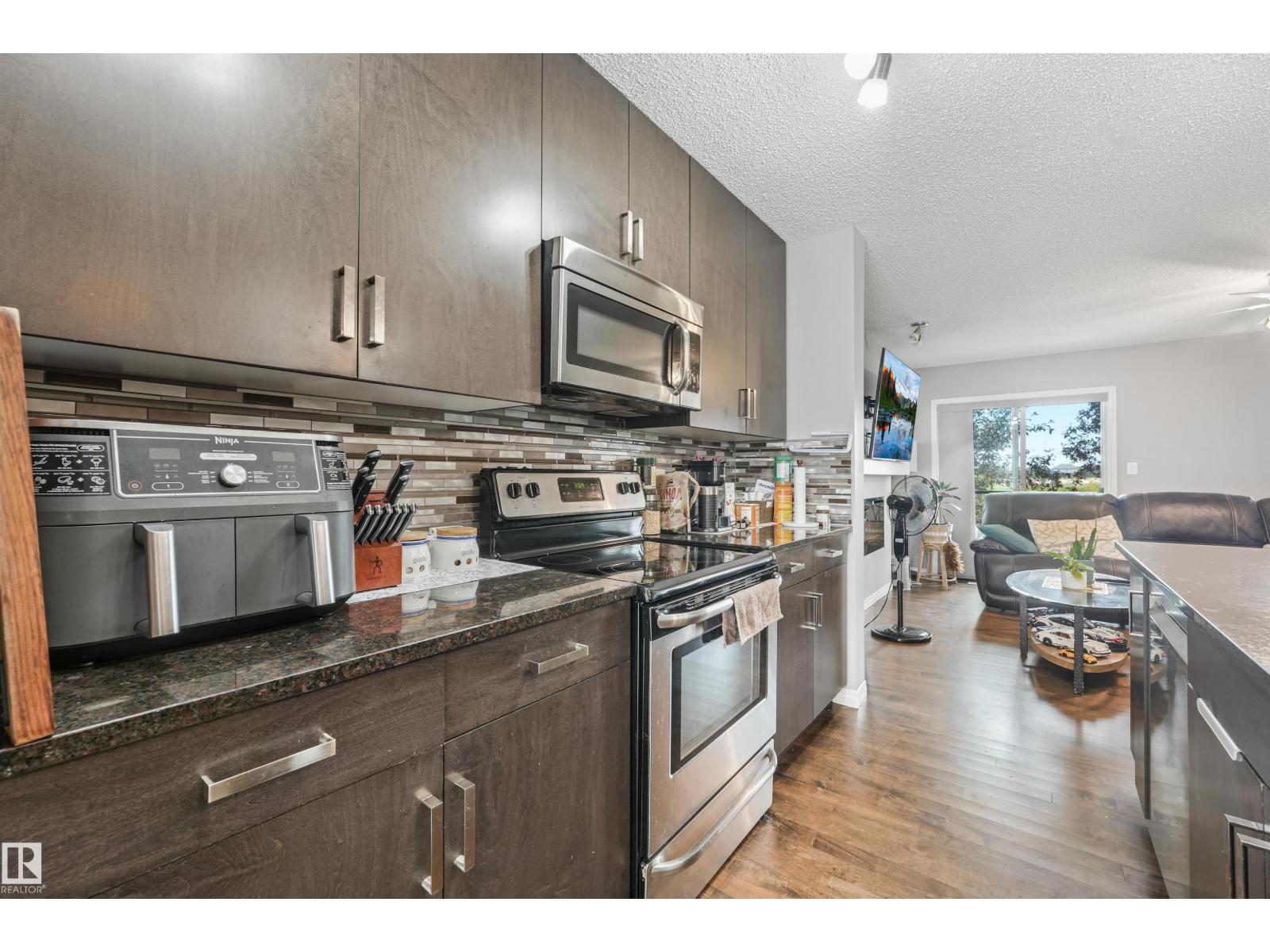 #40 1030 chappelle BV SW - 17