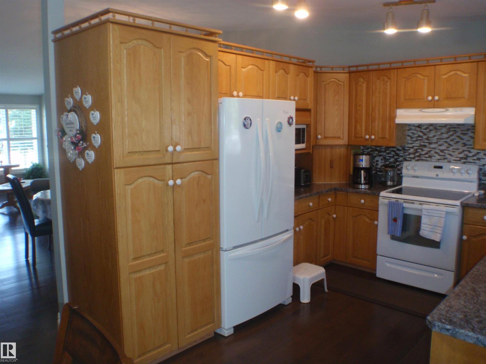 5802 53 ST - Image 22