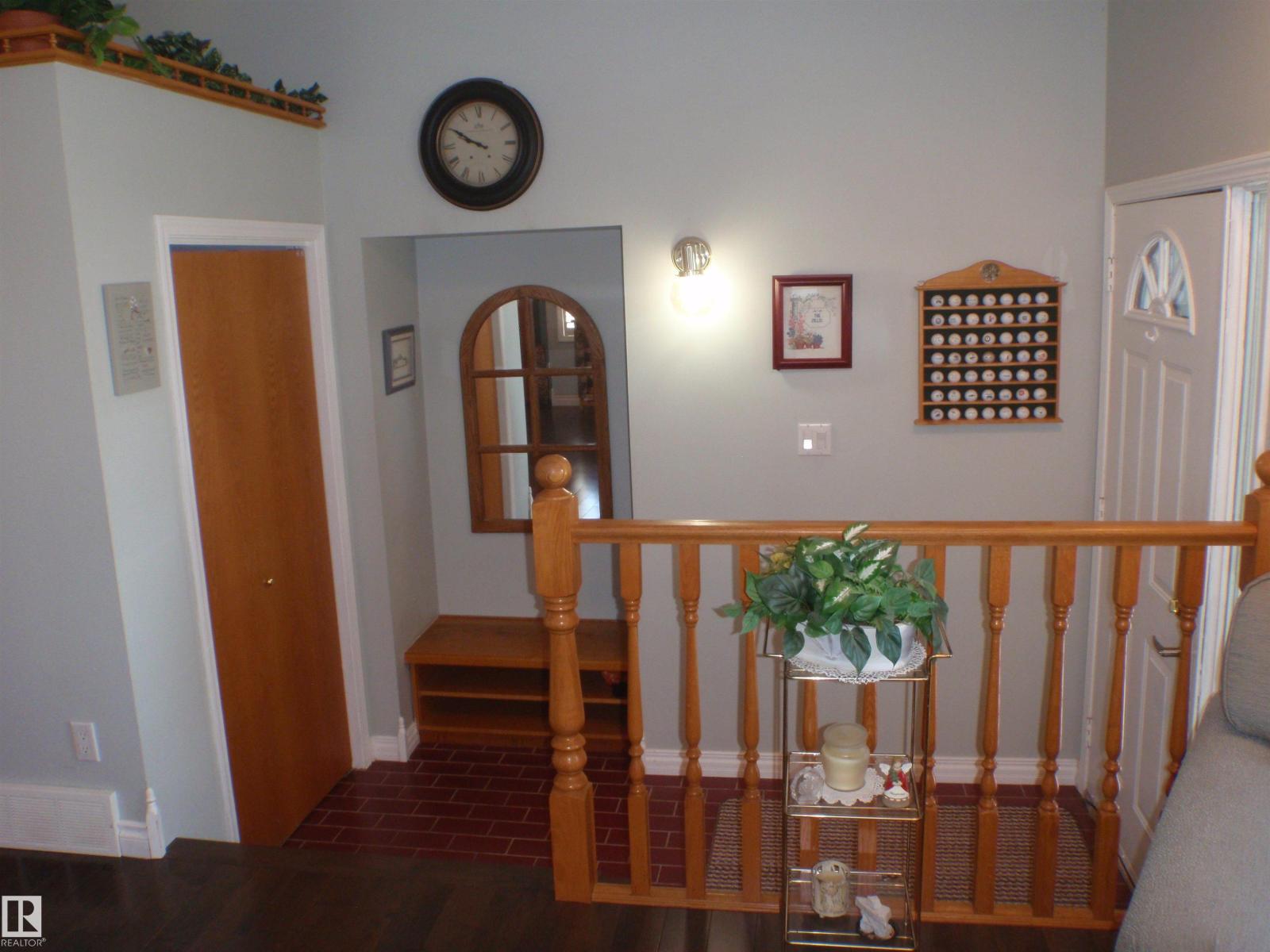 5802 53 ST - Image 28