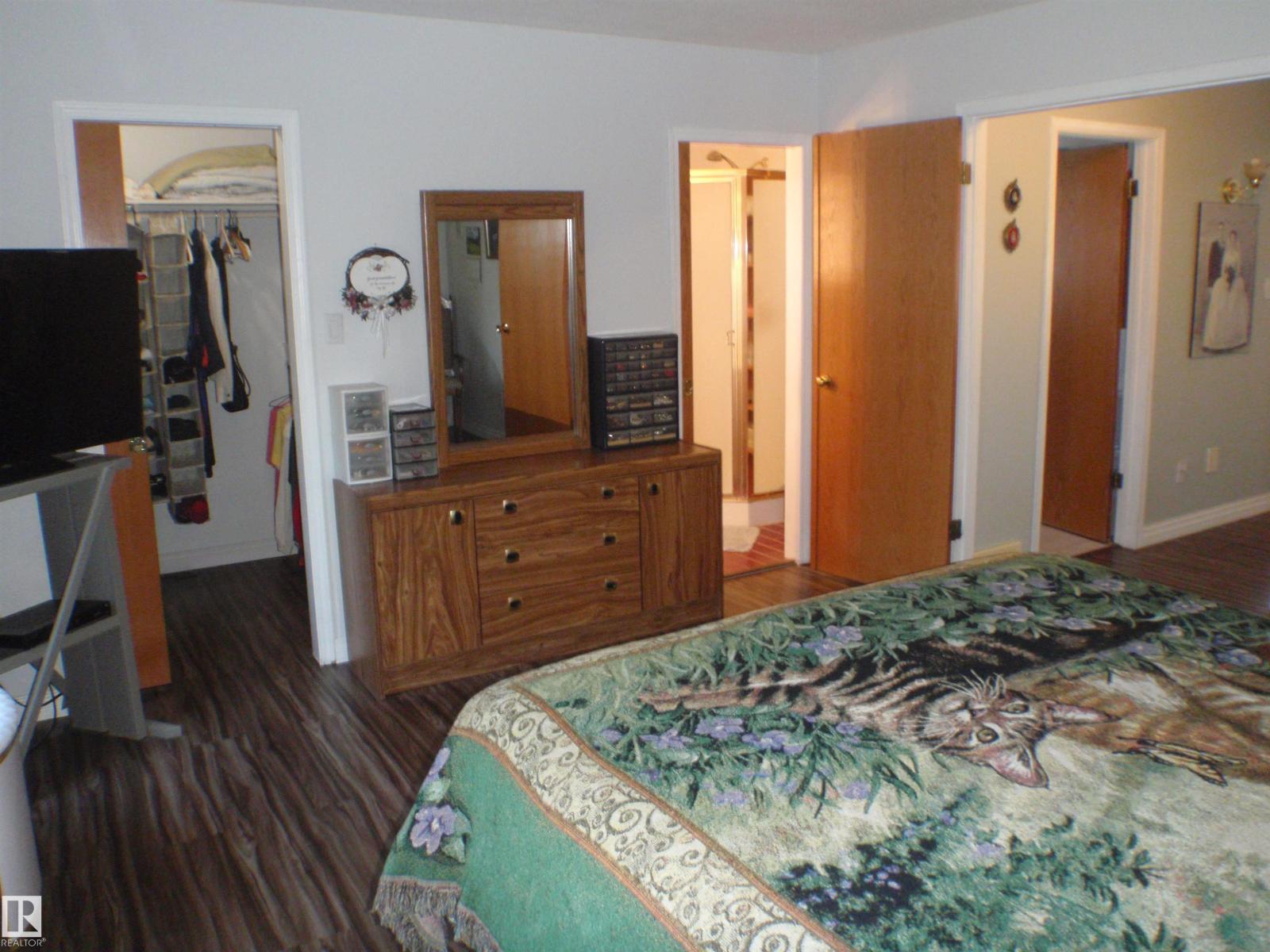 5802 53 ST - Image 38