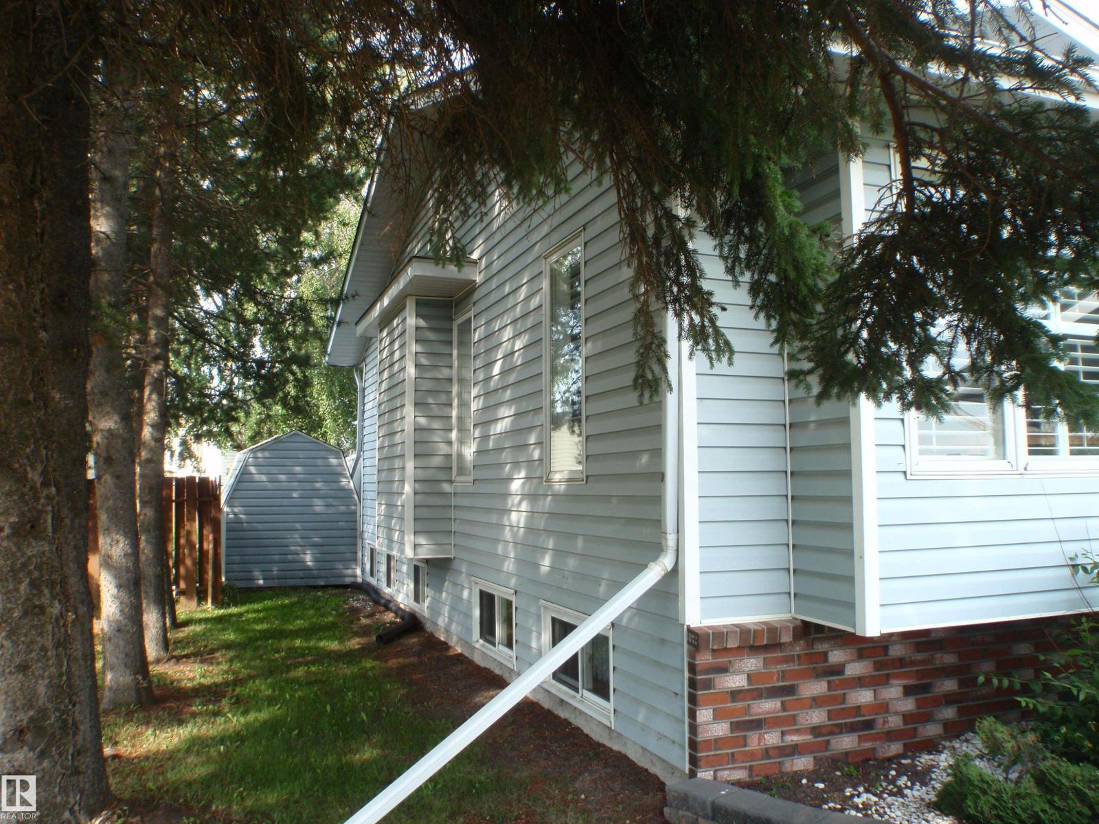 5802 53 ST - Image 5