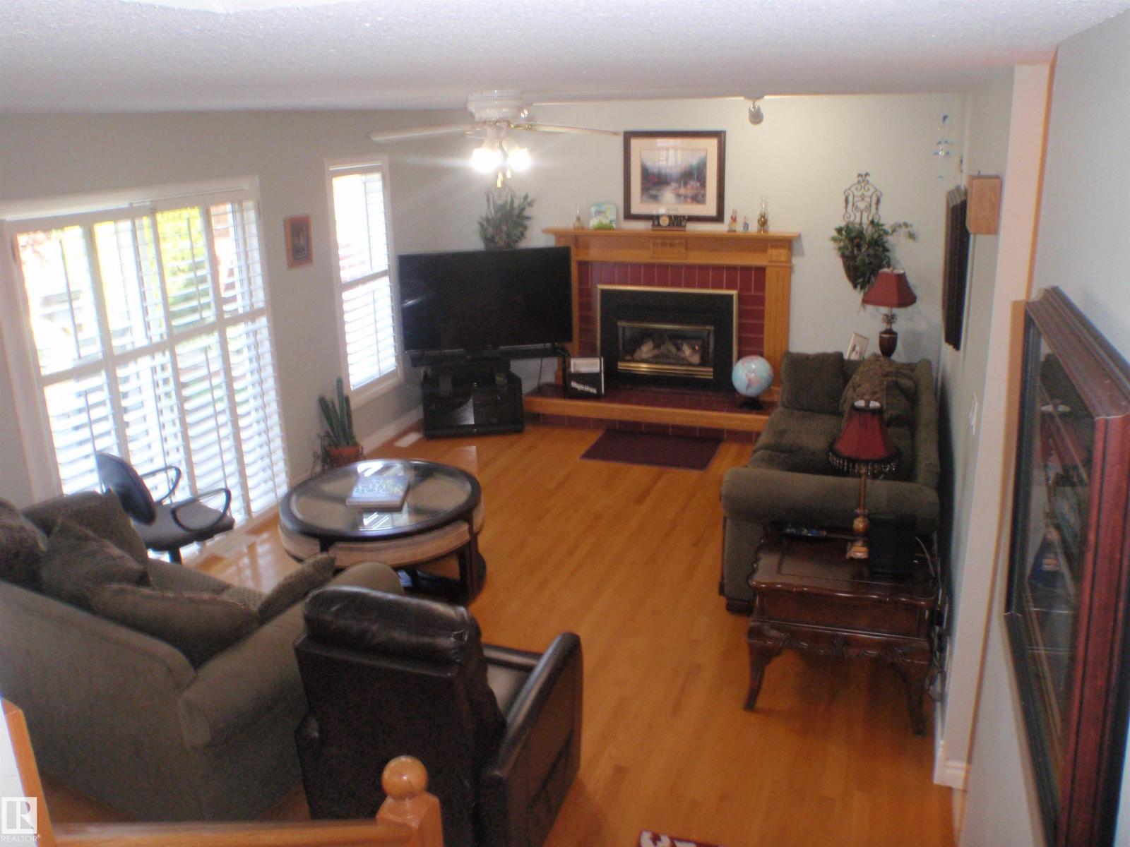 5802 53 ST - Image 50