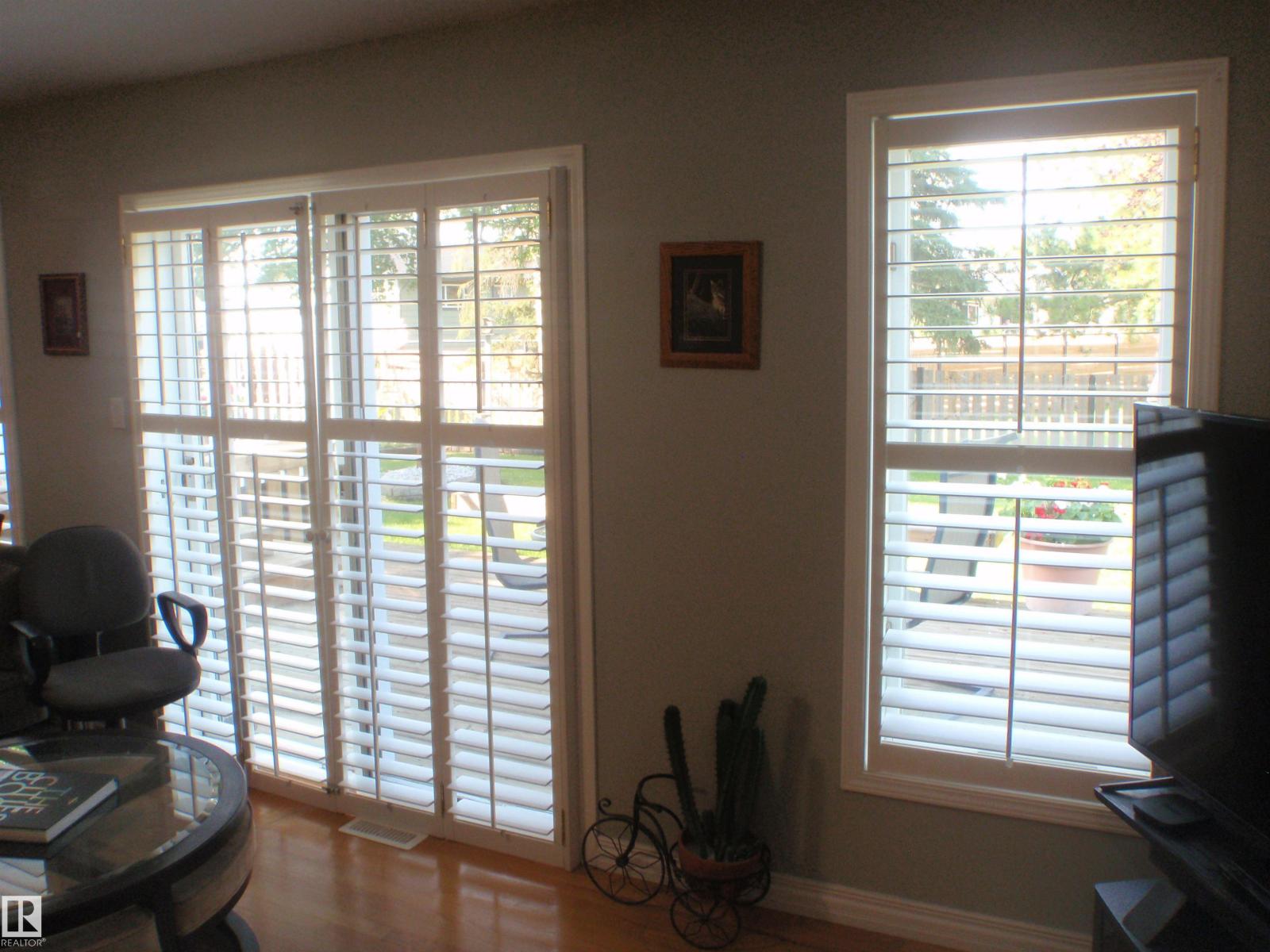 5802 53 ST - Image 52