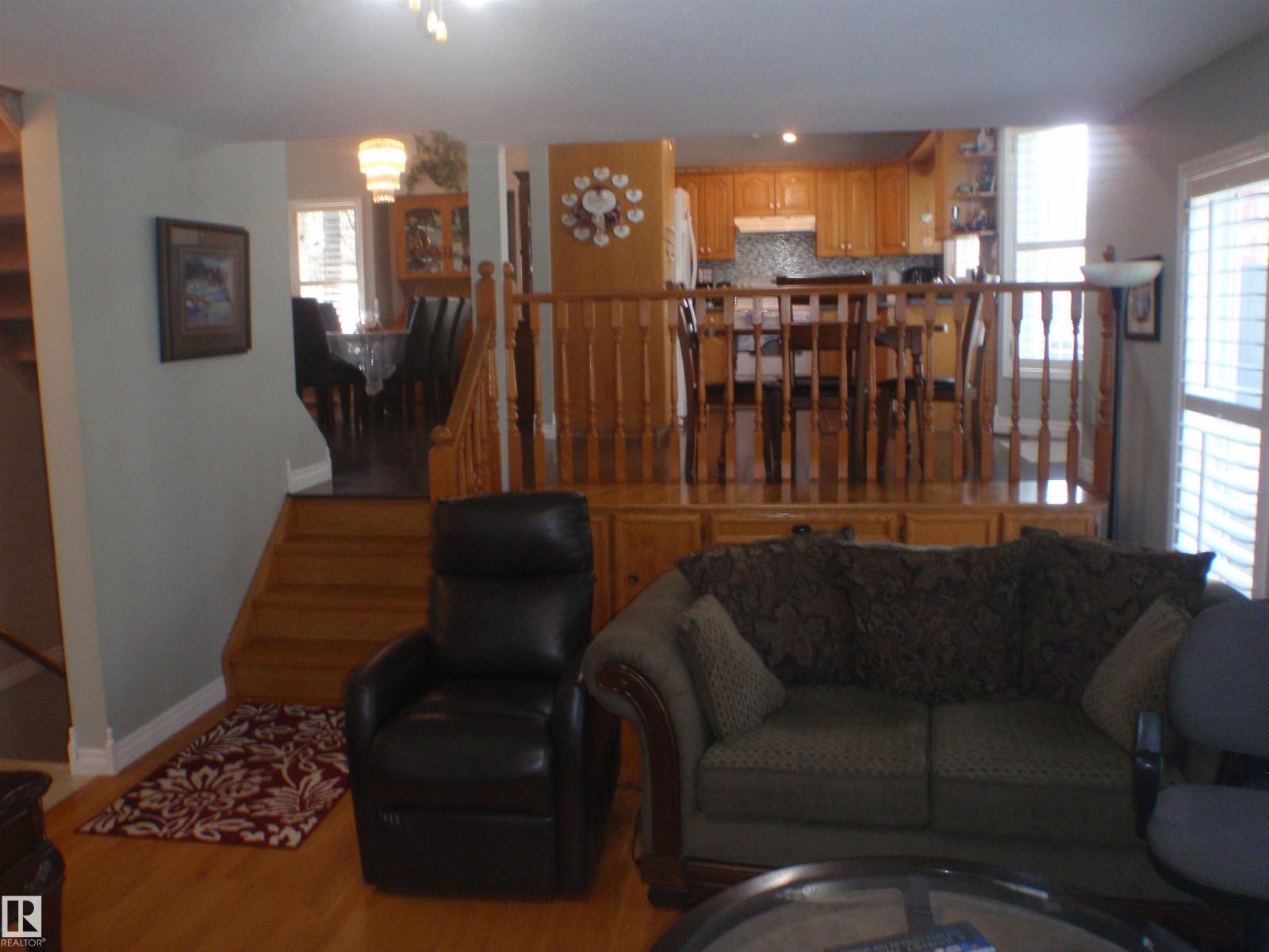 5802 53 ST - Image 53