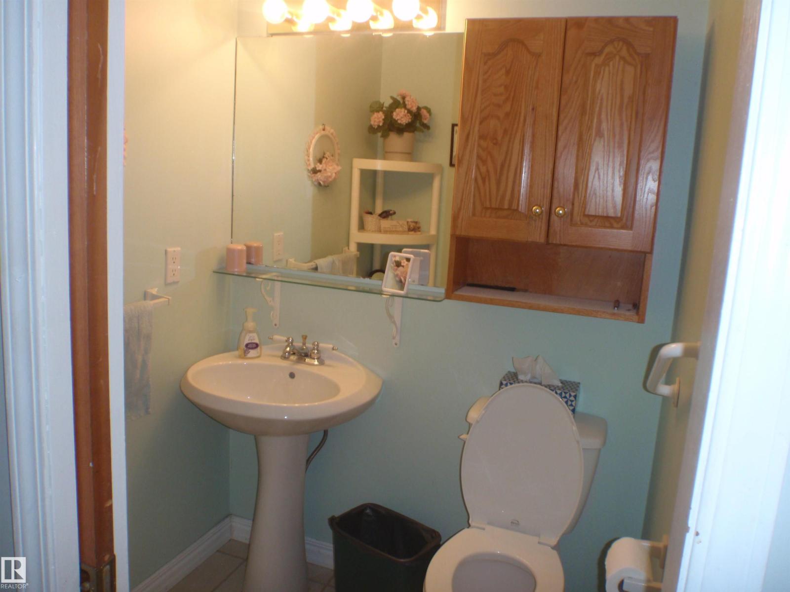 5802 53 ST - Image 56