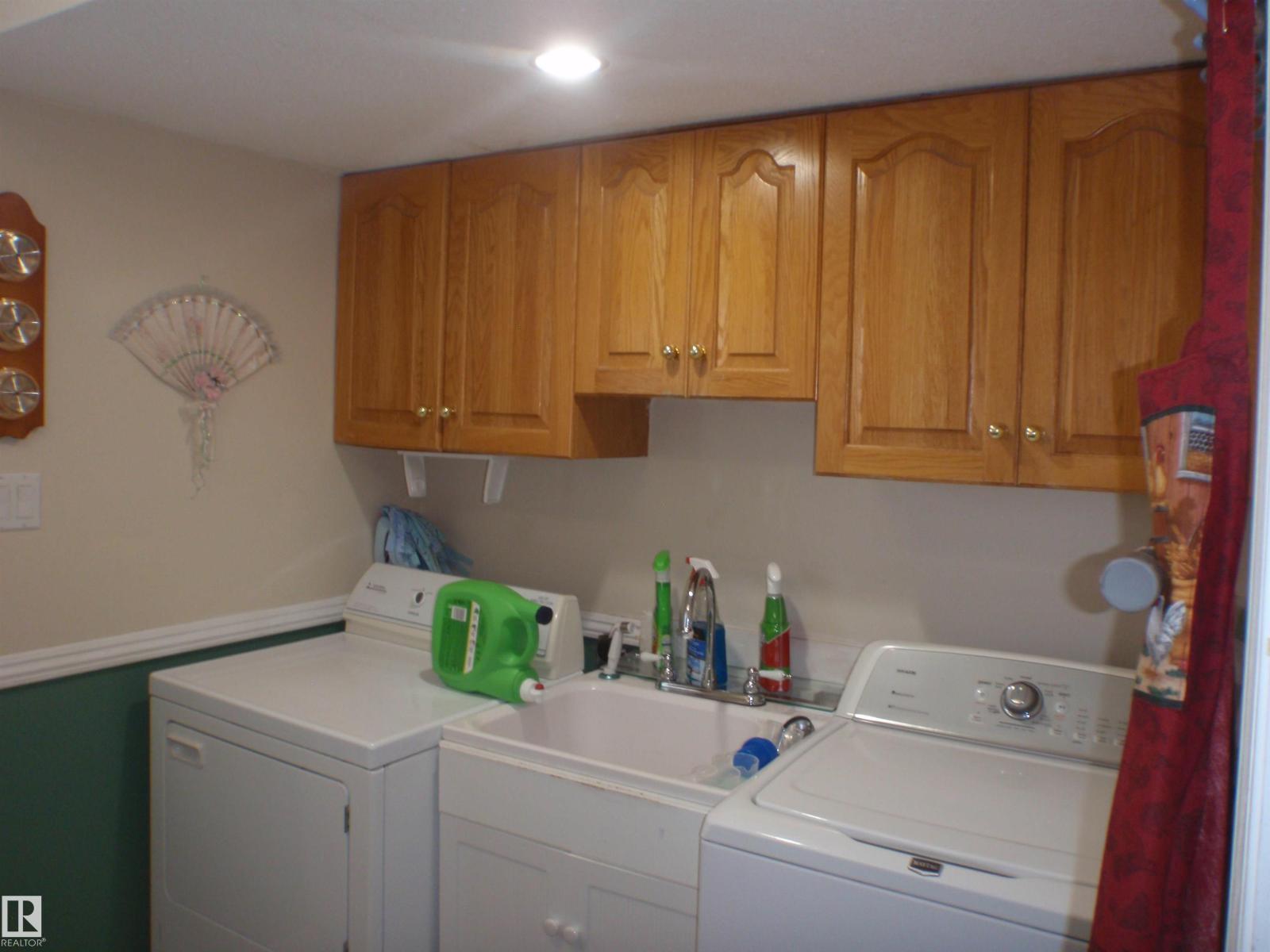 5802 53 ST - Image 57