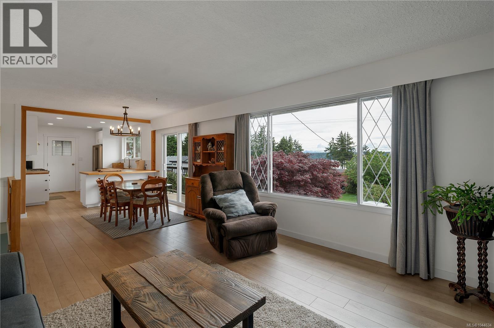880 Galerno Rd - 23