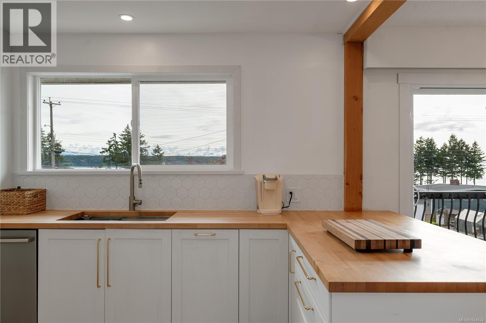 880 Galerno Rd - 28