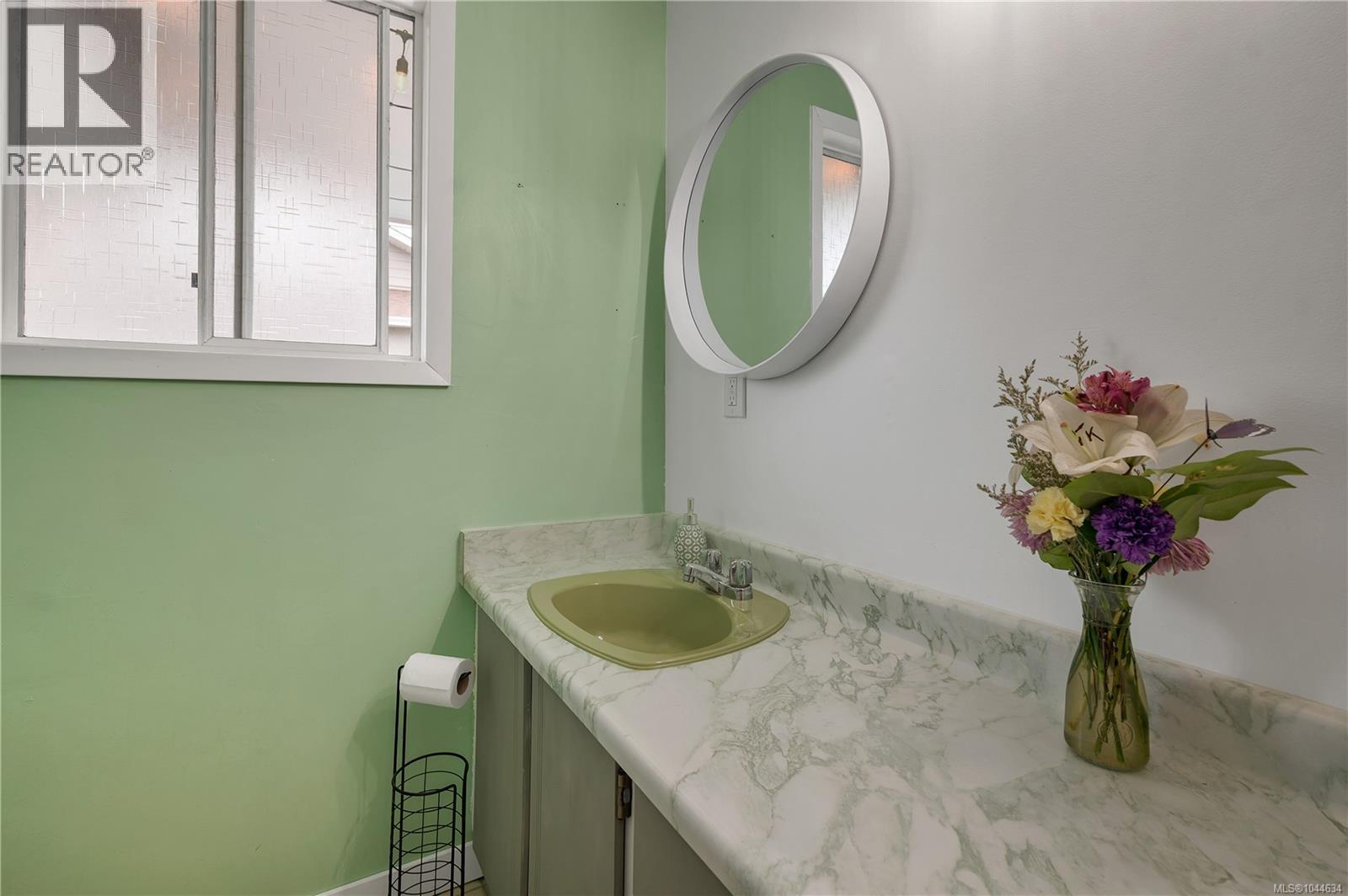 880 Galerno Rd - 37