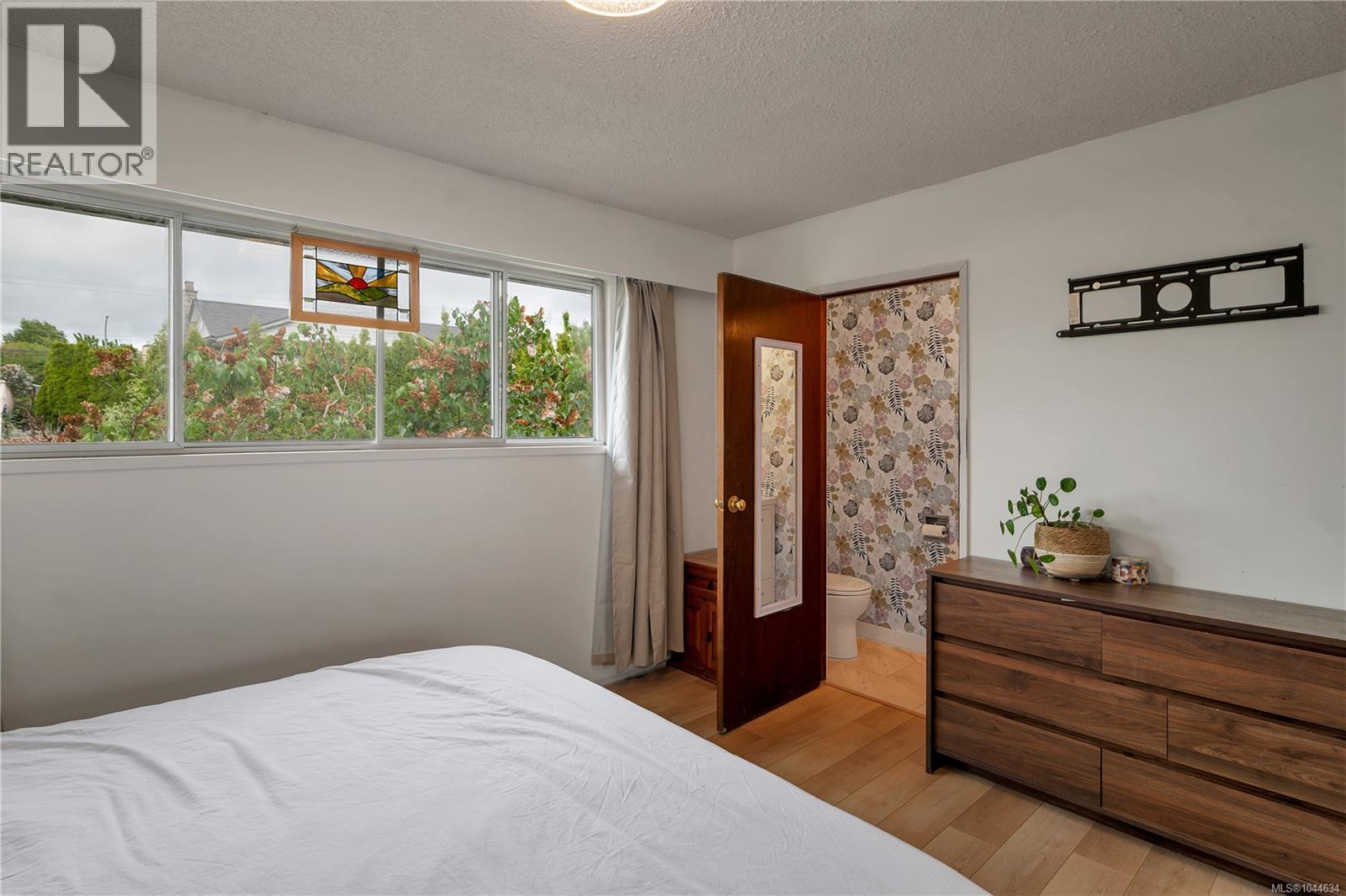 880 Galerno Rd - 46