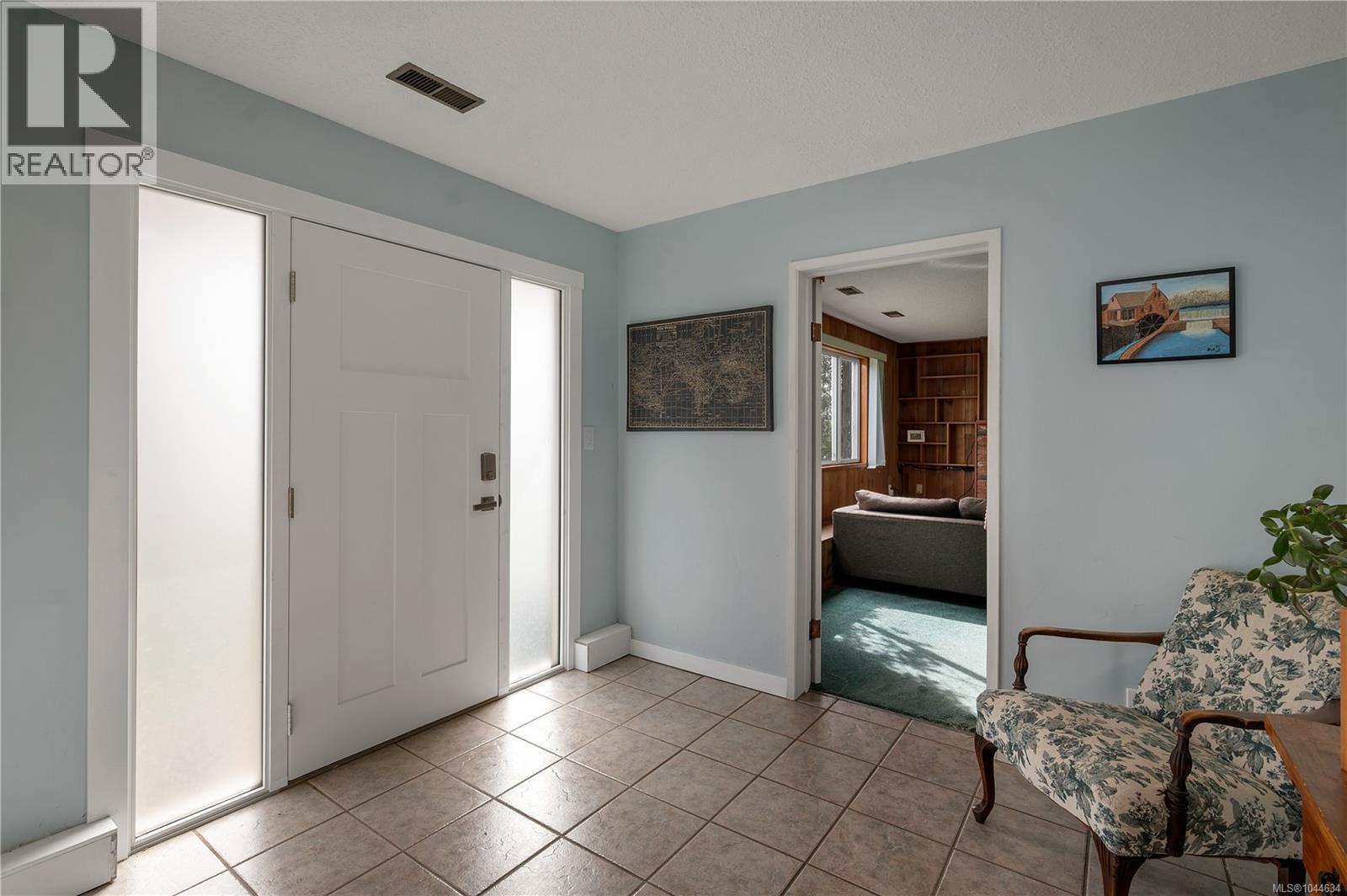 880 Galerno Rd - 8