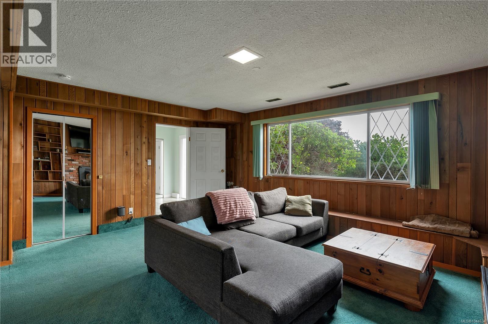 880 Galerno Rd - 9