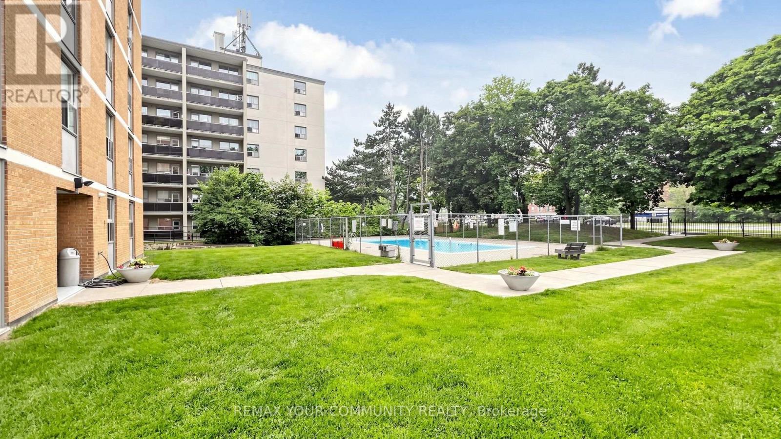#8 180 DUDLEY AVENUE - 38