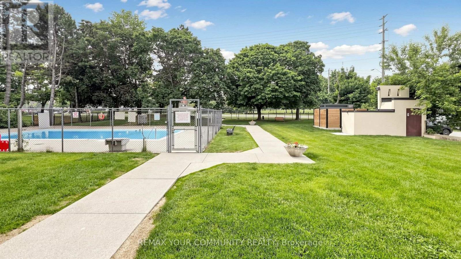#8 180 DUDLEY AVENUE - 39