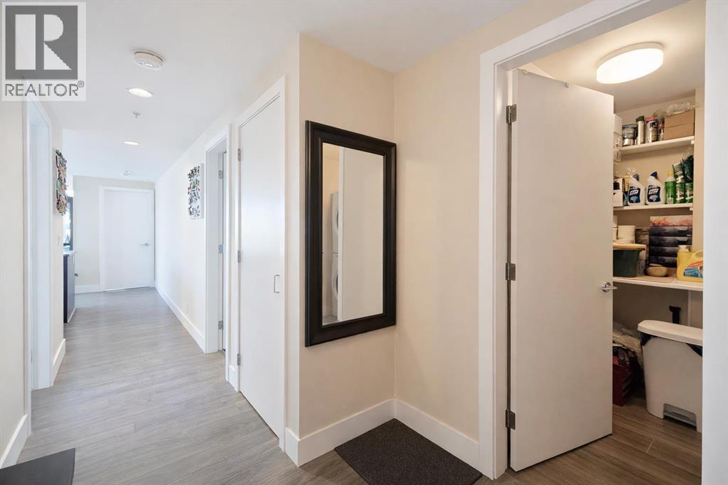 #1702 510 6 Avenue SE - 24