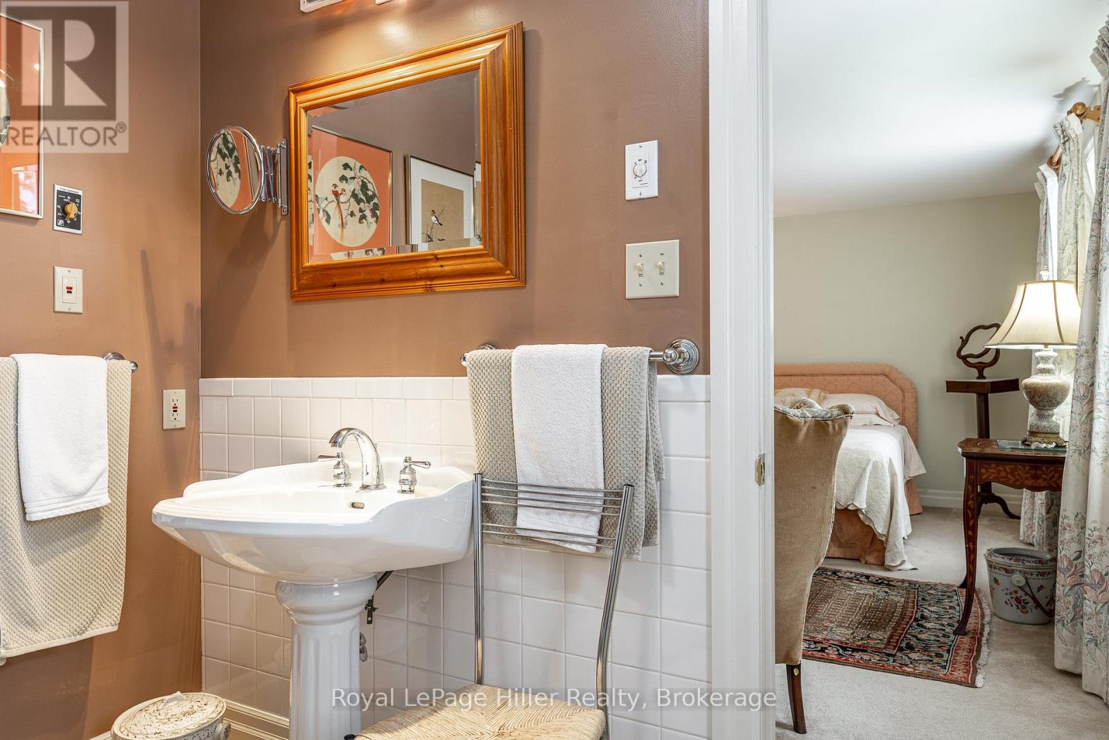 530 HOLMES STREET - Image 34