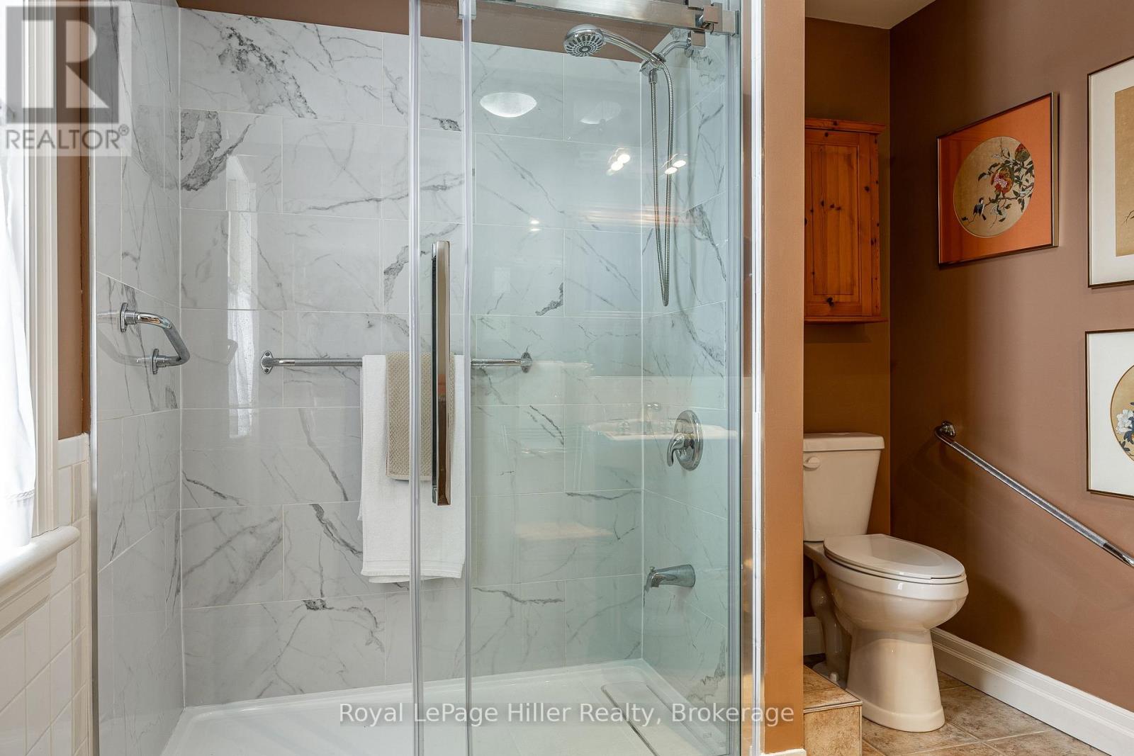 530 HOLMES STREET - Image 33