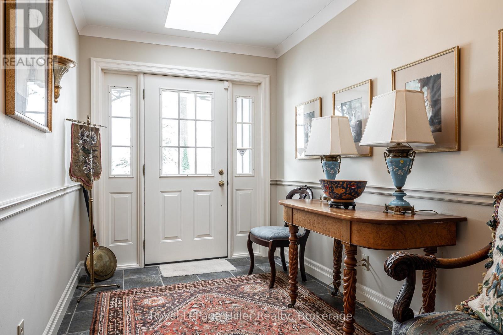 530 HOLMES STREET - 5