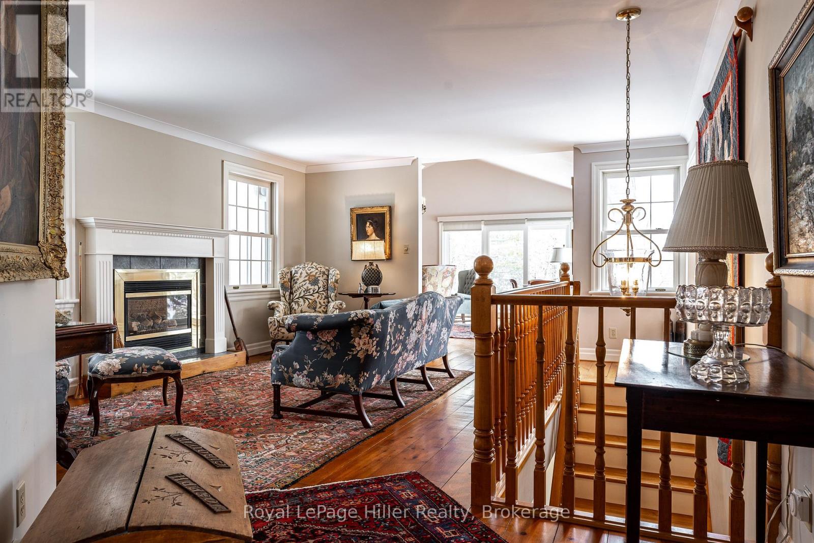 530 HOLMES STREET - 8