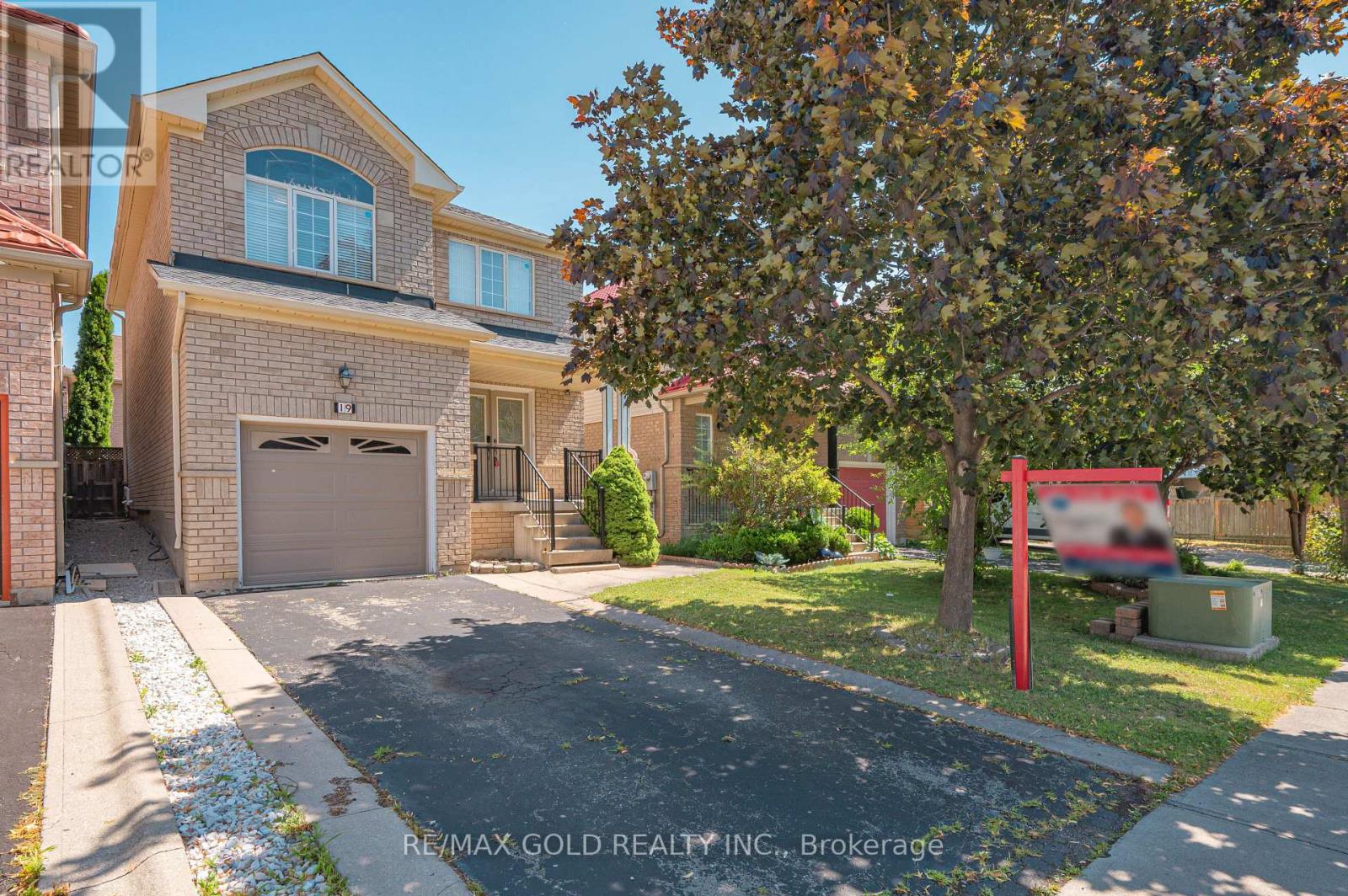 19 FLORENCE DRIVE - 1