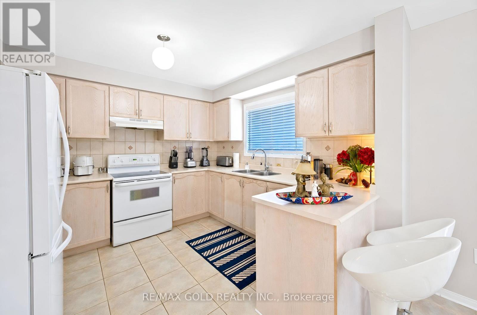 19 FLORENCE DRIVE - 14
