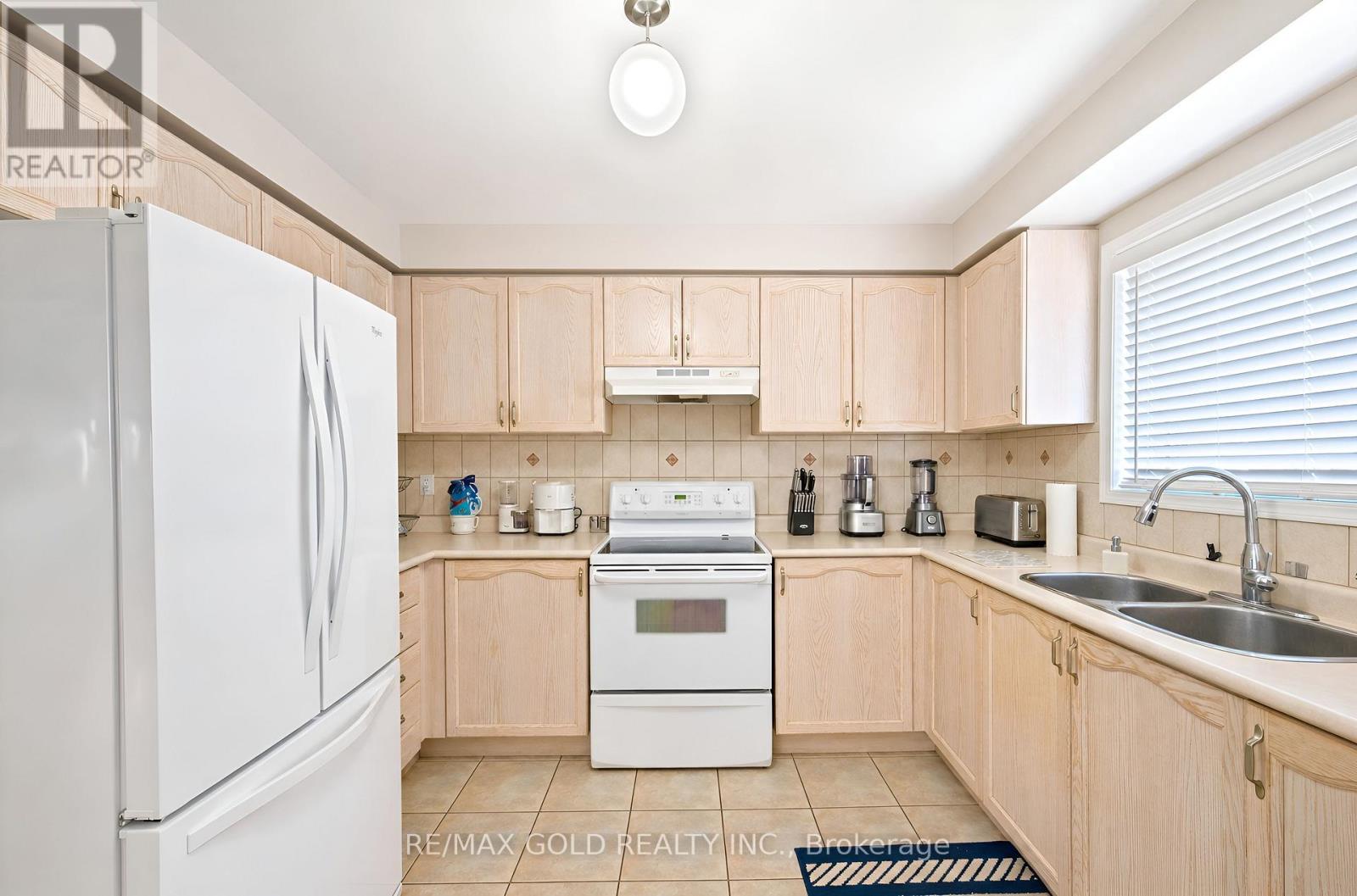 19 FLORENCE DRIVE - 15