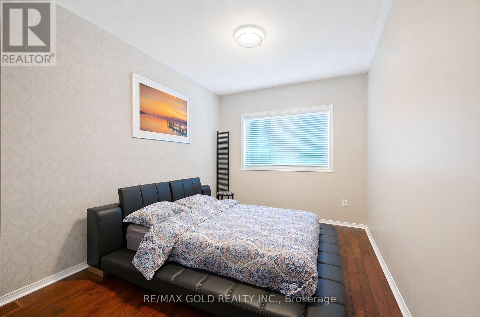 19 FLORENCE DRIVE - 23