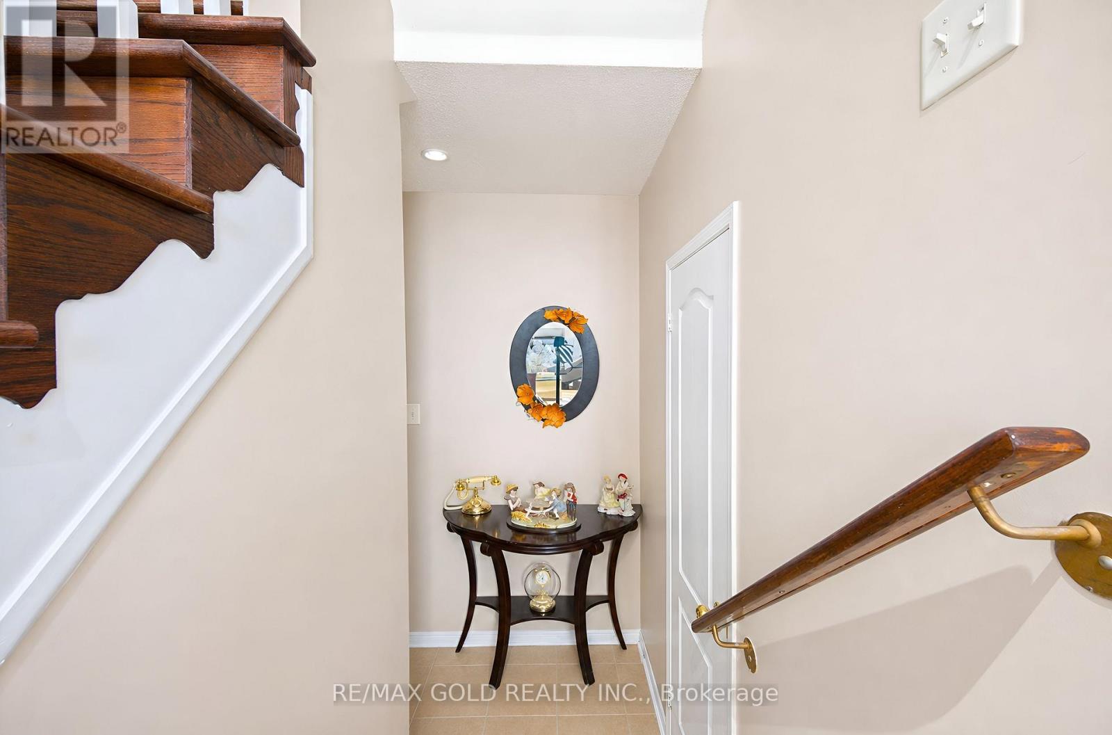 19 FLORENCE DRIVE - 29