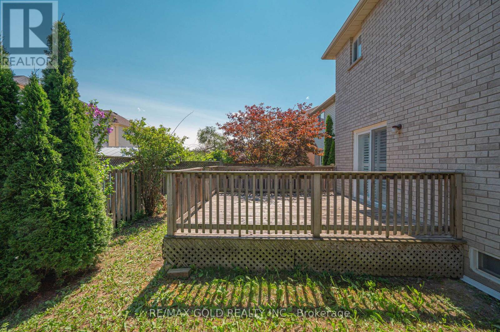 19 FLORENCE DRIVE - 37
