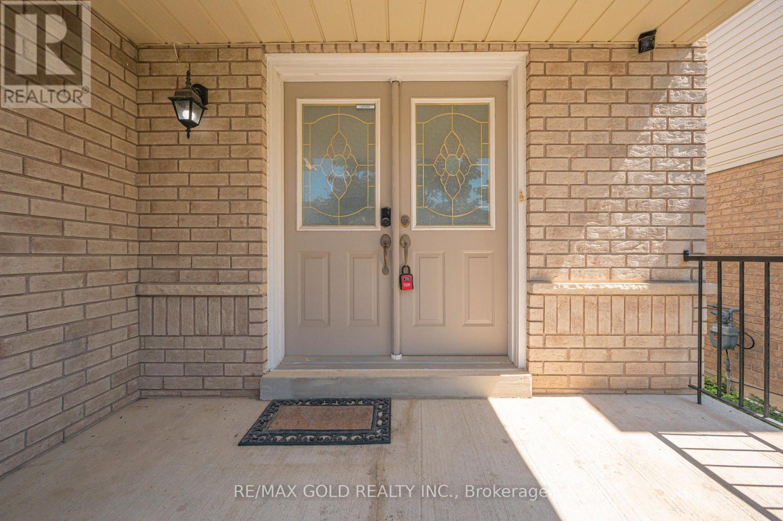 19 FLORENCE DRIVE - 4