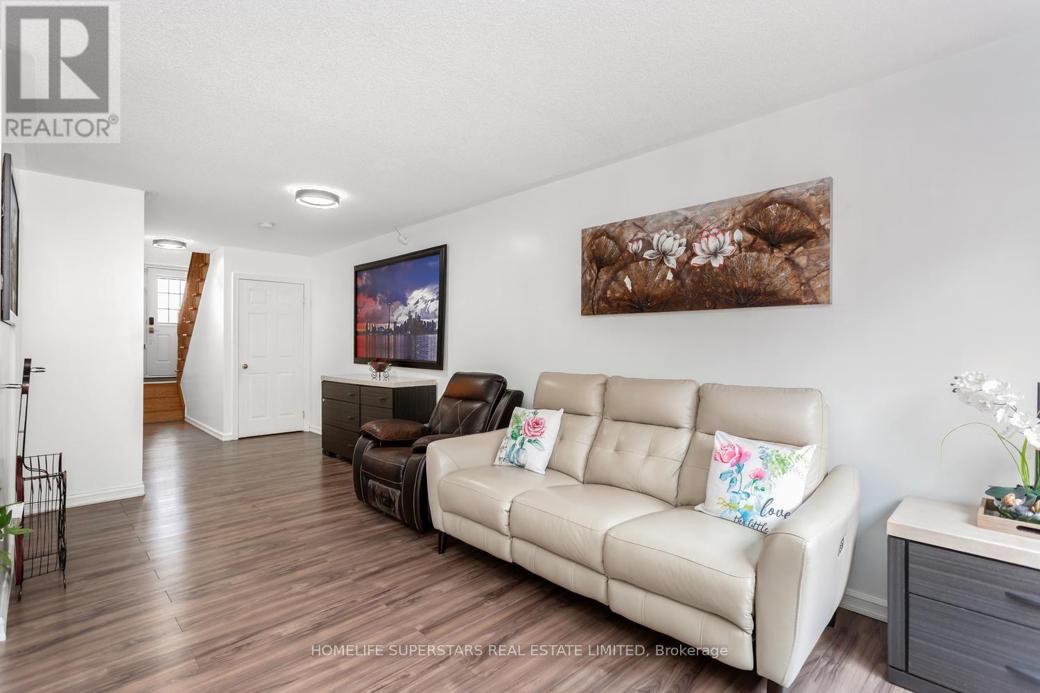 18 MARY CHAPMAN BOULEVARD - Image 40