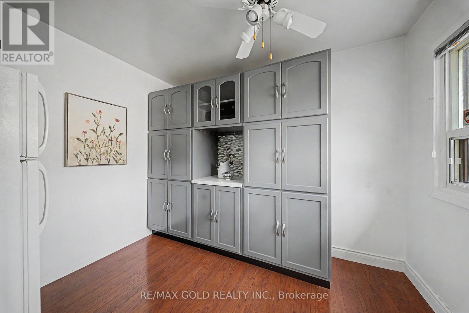 52 MADOC DRIVE - 12