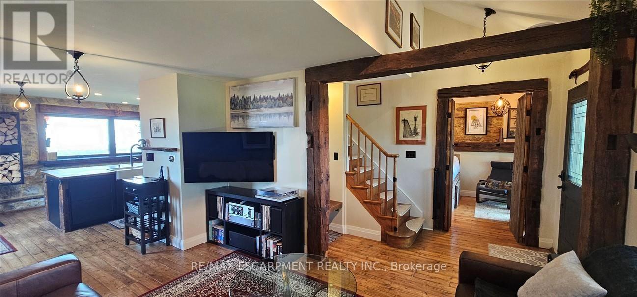 665 RIDGE ROAD - Image 28