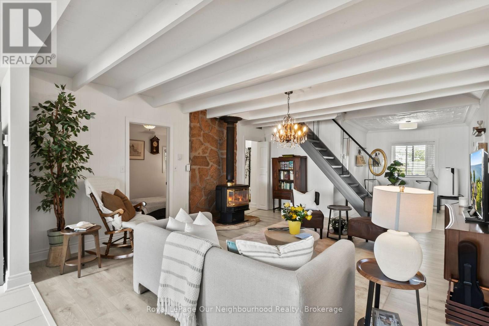 70 EAST BEACH ROAD - Image 18