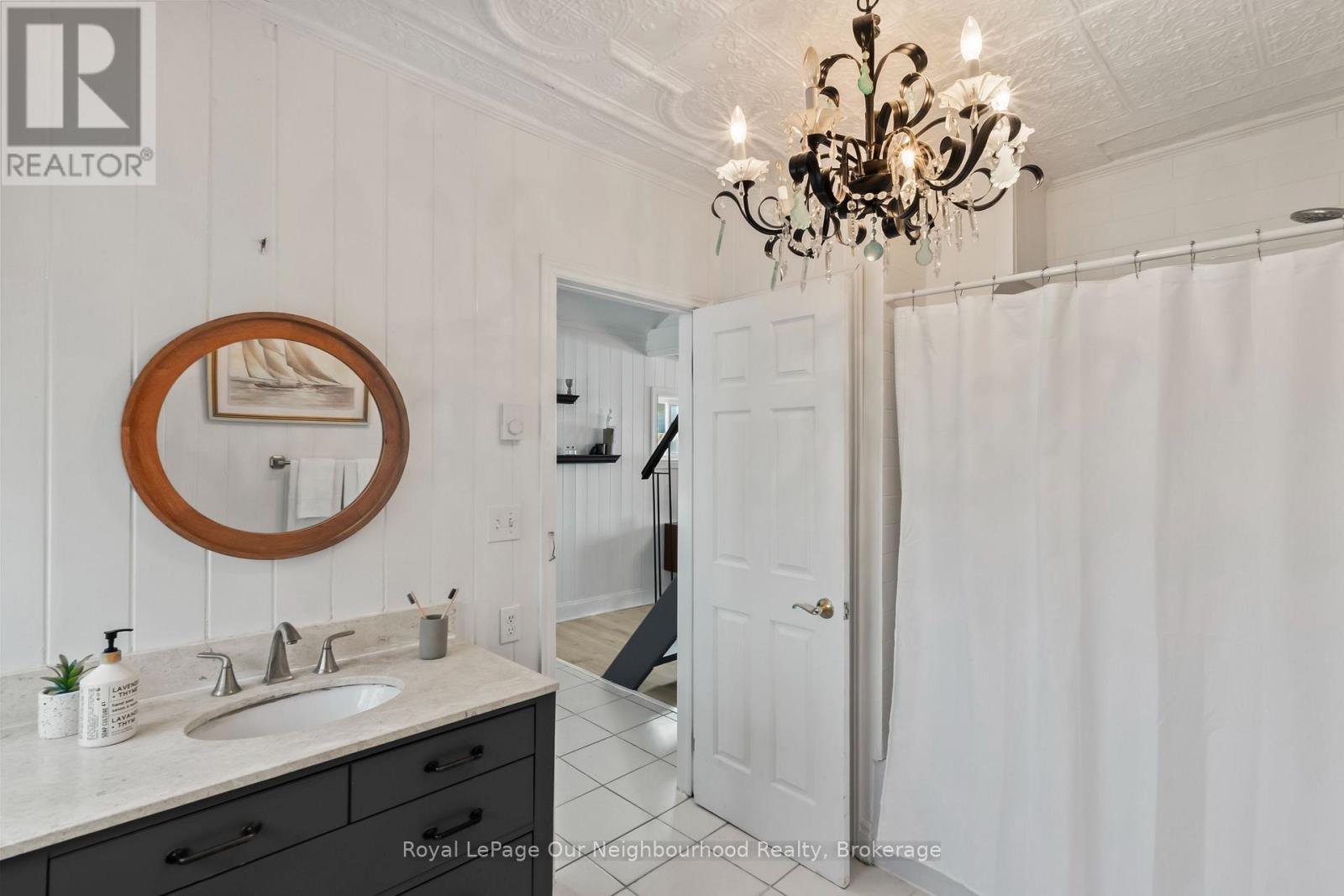 70 EAST BEACH ROAD - Image 35
