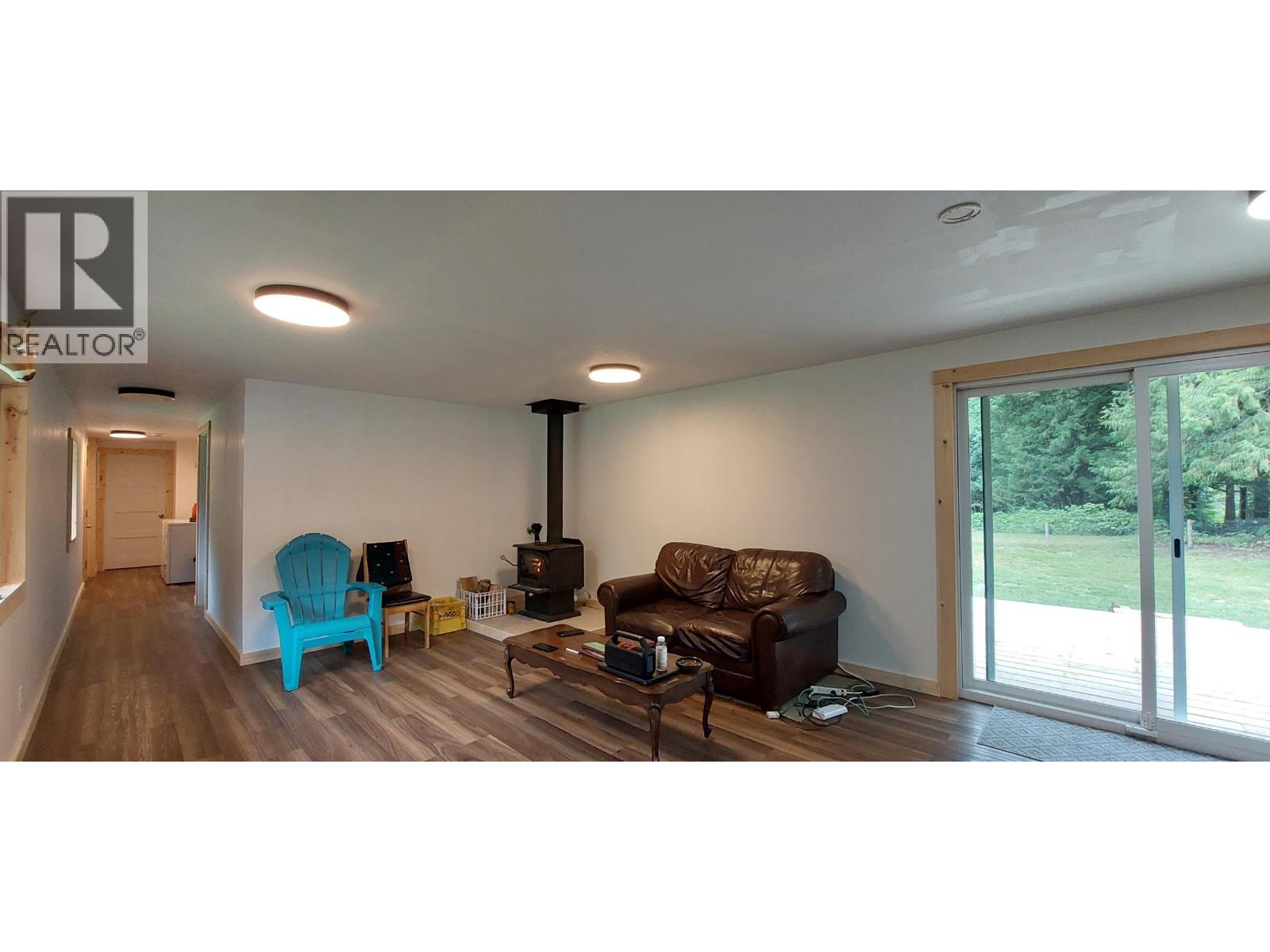520 TONQUIN ROAD - 8
