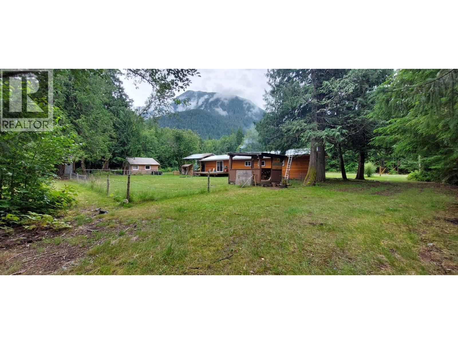 520 TONQUIN ROAD - 7