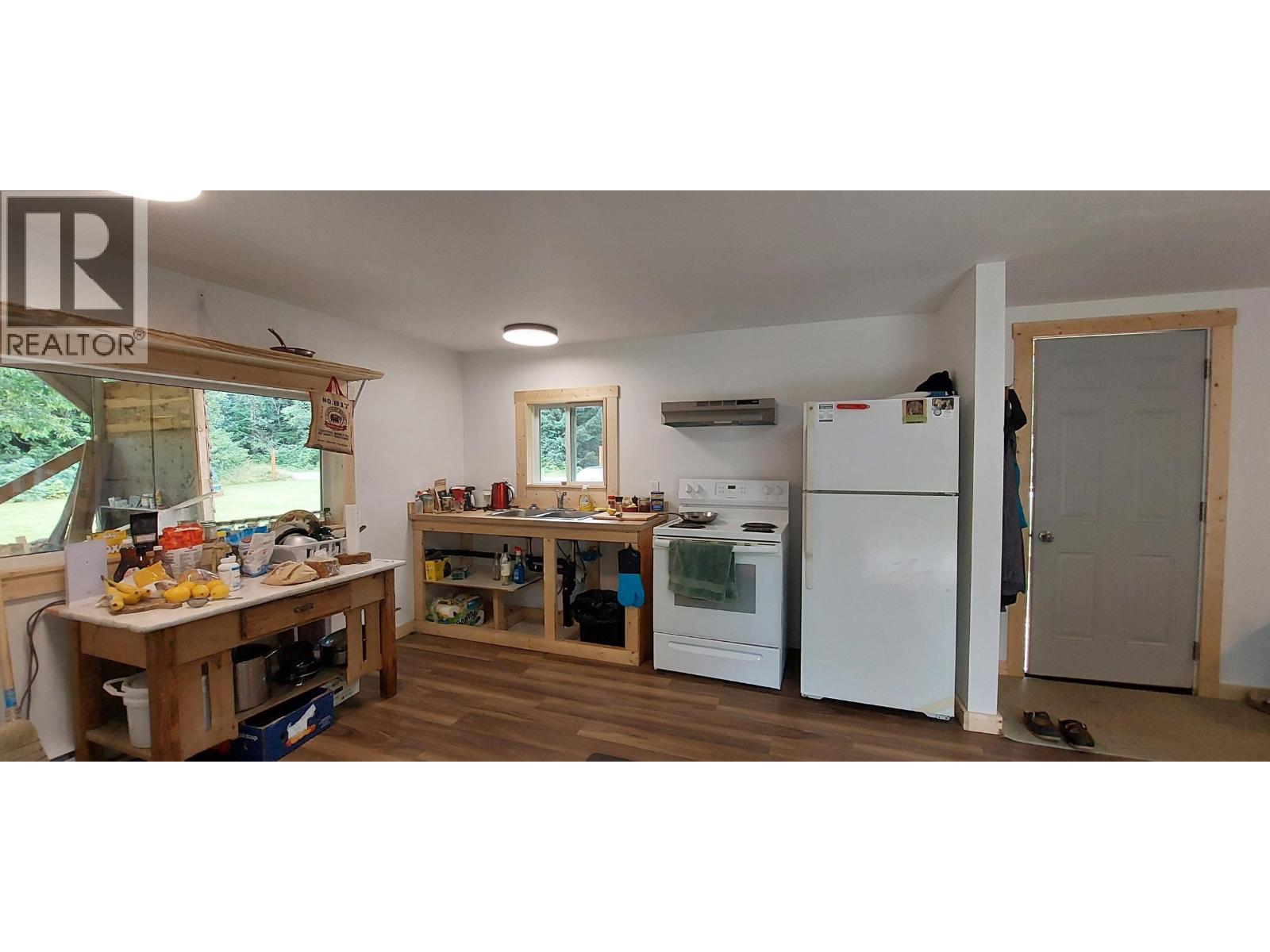 520 TONQUIN ROAD - 10