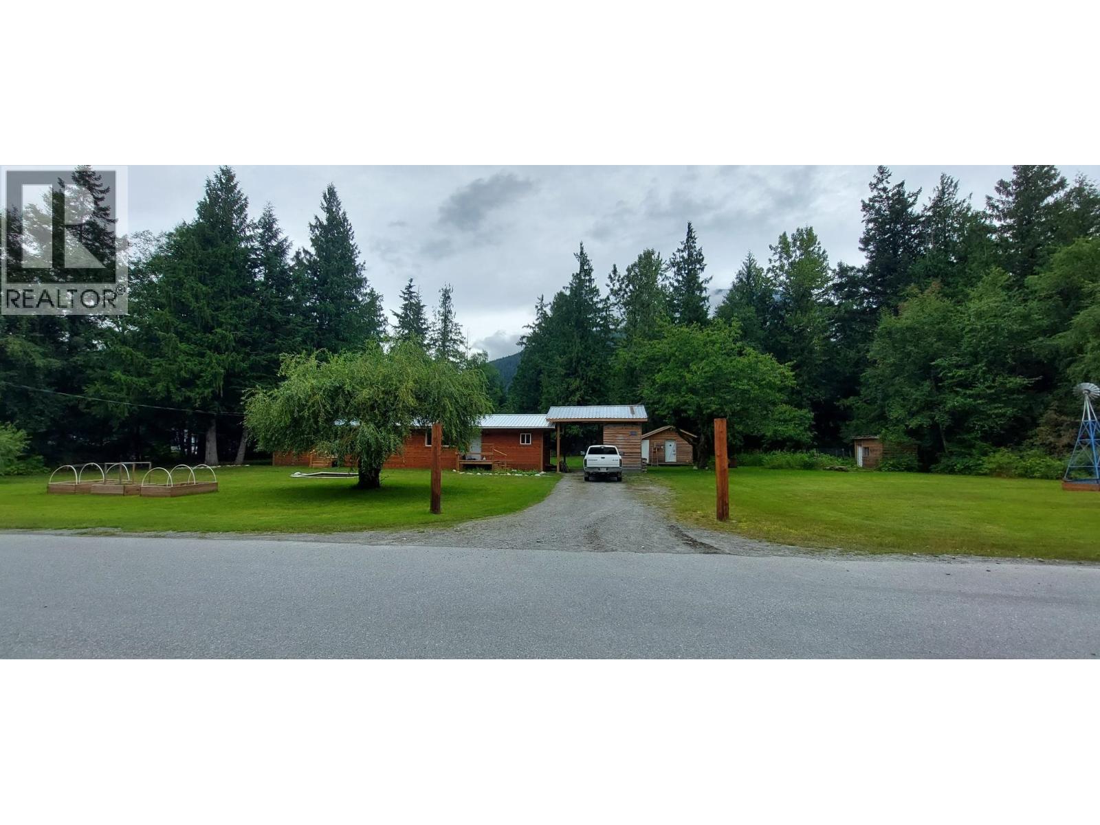520 TONQUIN ROAD - 2