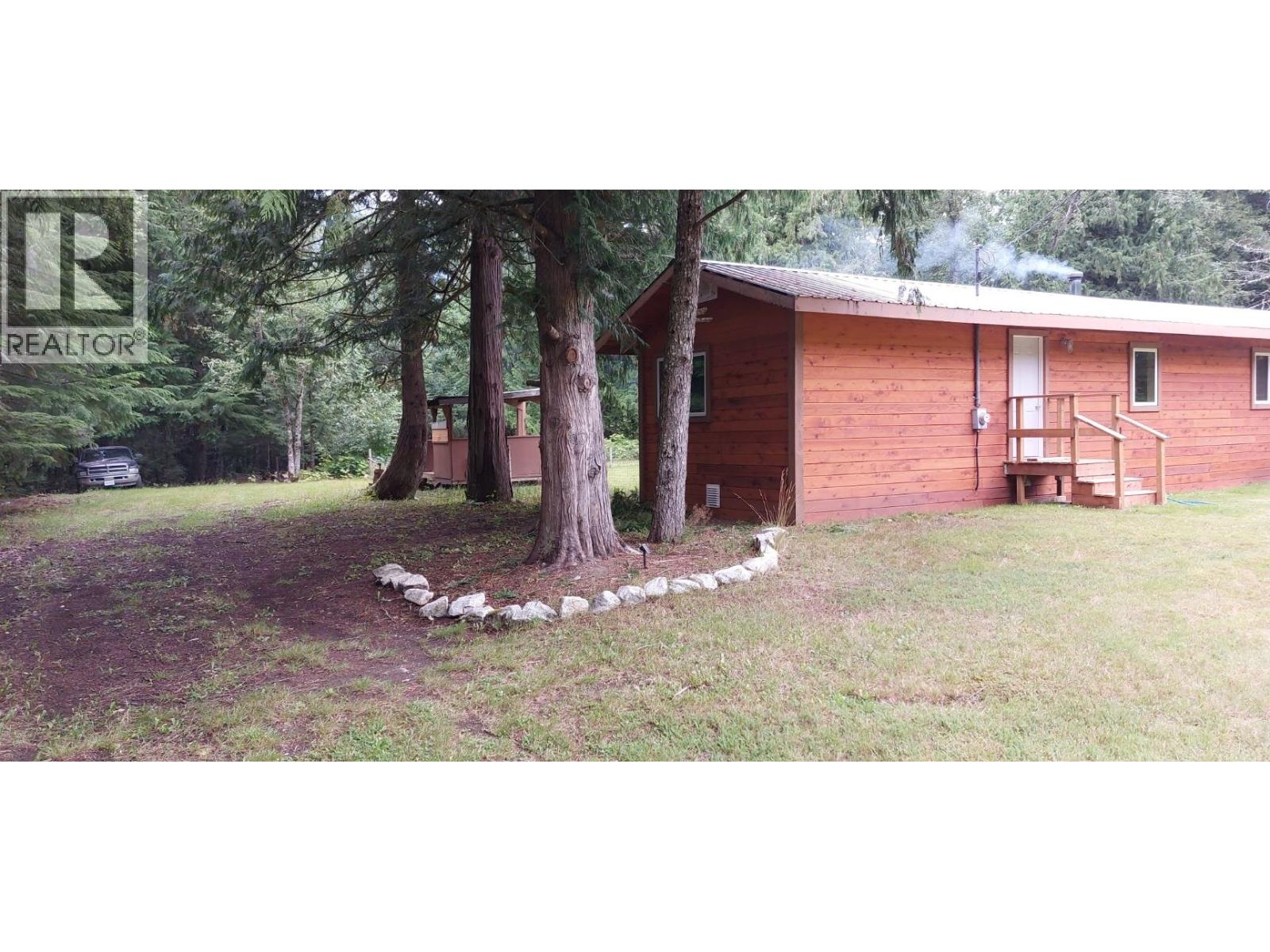 520 TONQUIN ROAD - 6