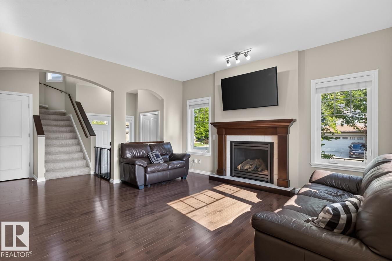 109 SELKIRK PL - Image 6