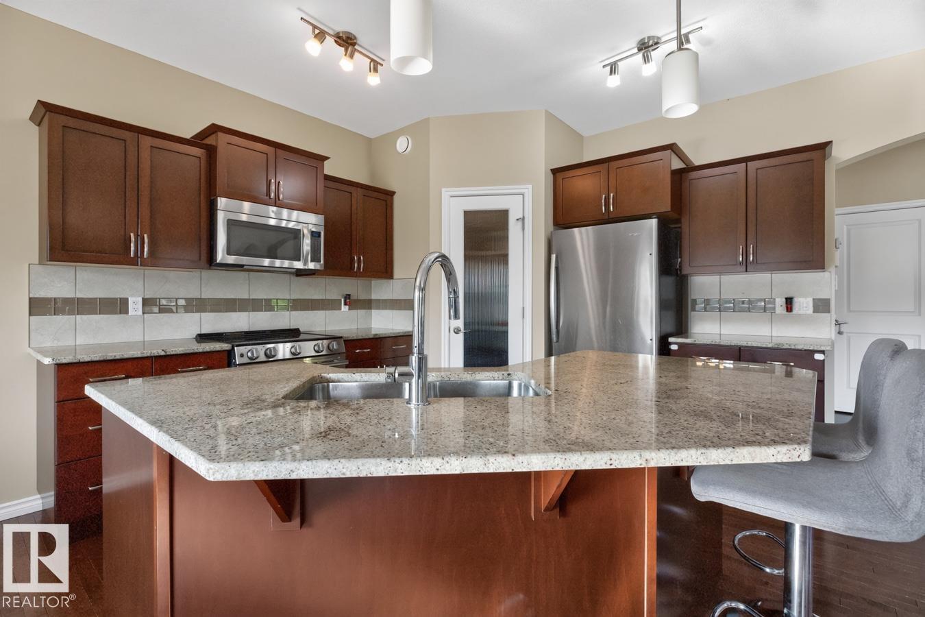 109 SELKIRK PL - Image 11