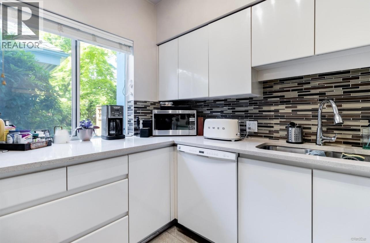 204 3188 CAMOSUN STREET STREET, Vancouver