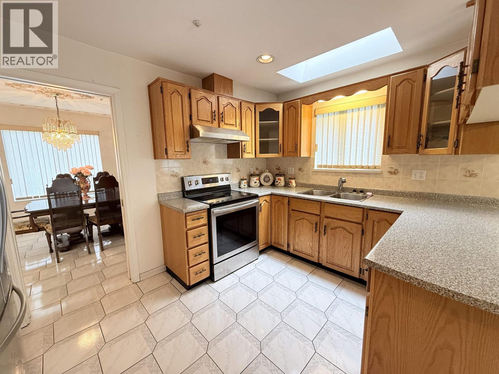 2458 E 5TH AVENUE, Vancouver