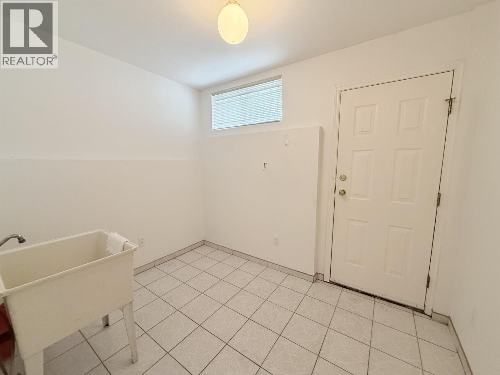 2458 E 5TH AVENUE, Vancouver