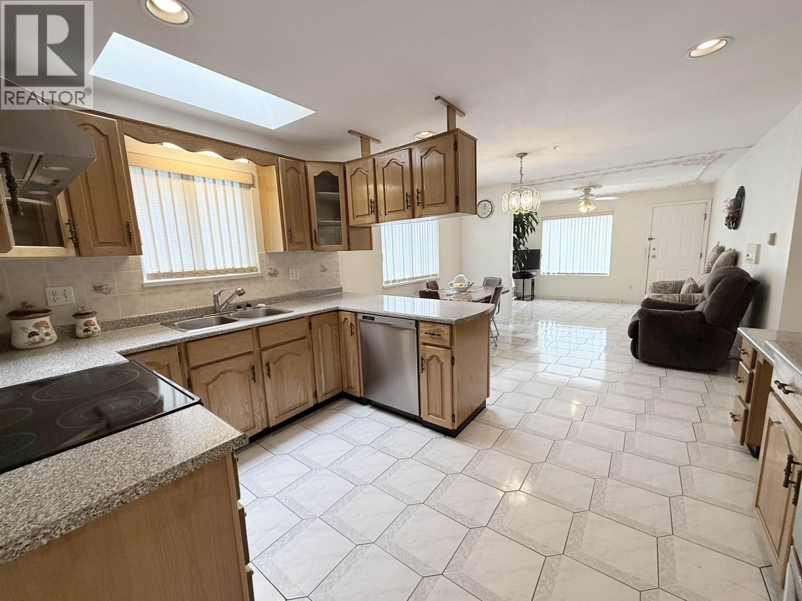 2458 E 5TH AVENUE, Vancouver