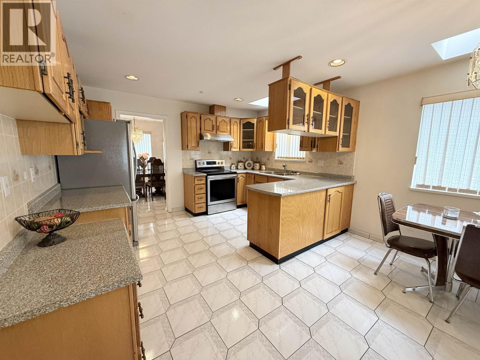 2458 E 5TH AVENUE, Vancouver