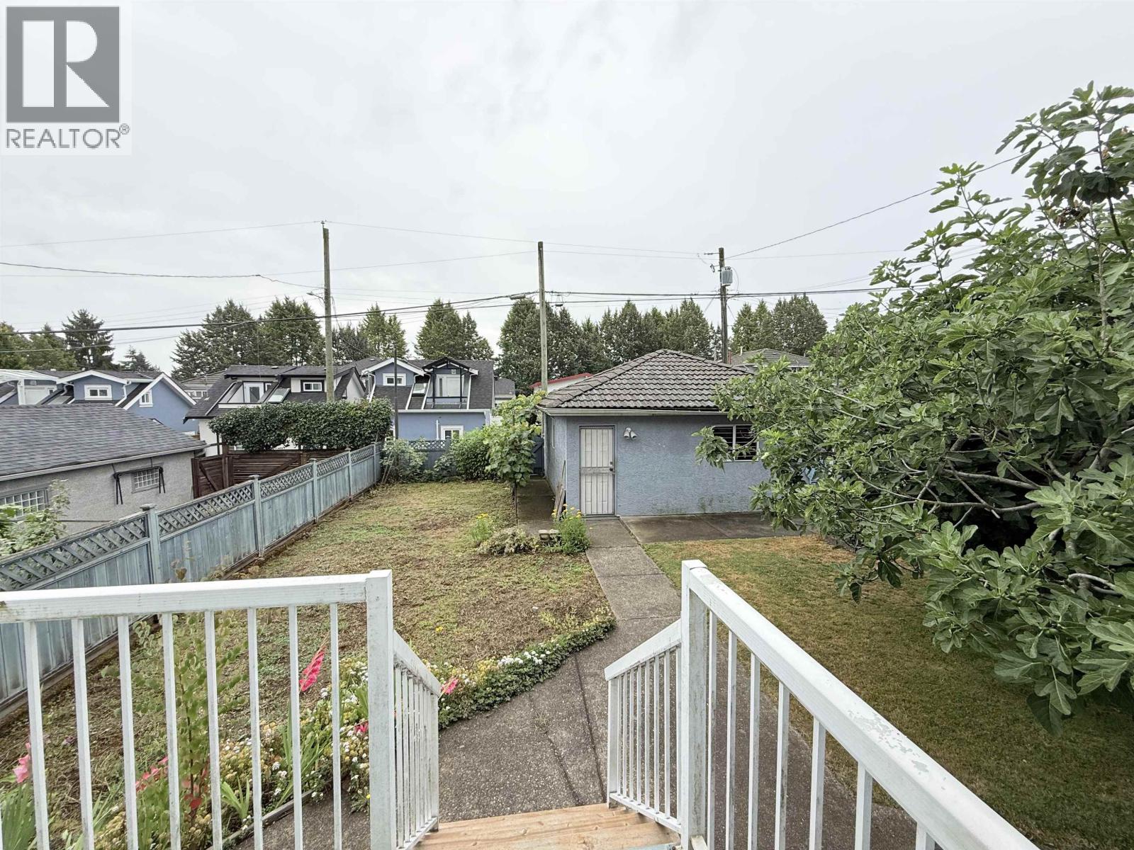 2458 E 5TH AVENUE, Vancouver