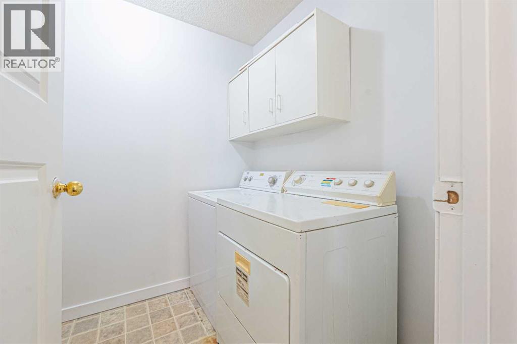 35 Martin Crossing Park NE - 14